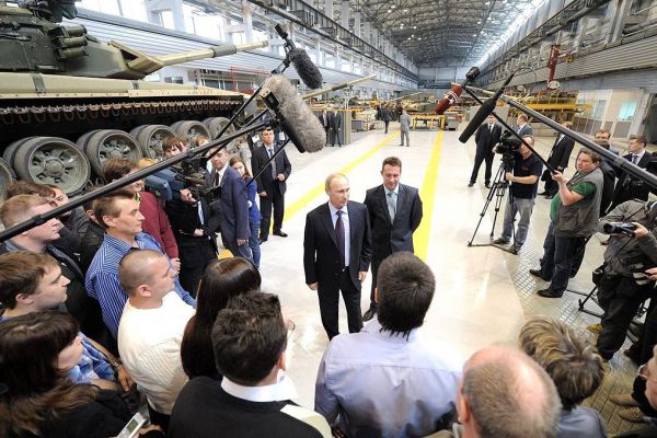 Рабочие Уралвагонзавода ждут президента